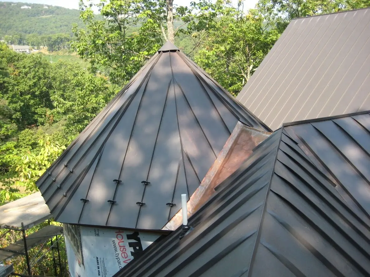 Professional Gutter Cleaning by Craftsman Roofing in Albany